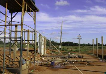 Empresa Primus sem receber do governo desmonta canteiros das obras da ZPE de Cáceres