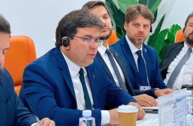 Rafael Fonteles se reúne com representantes da Xiamen Golden Dragon em busca de investimentos para Piauí
