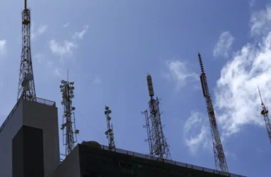 Anatel vai incentivar redes privativas 5G em ZPEs